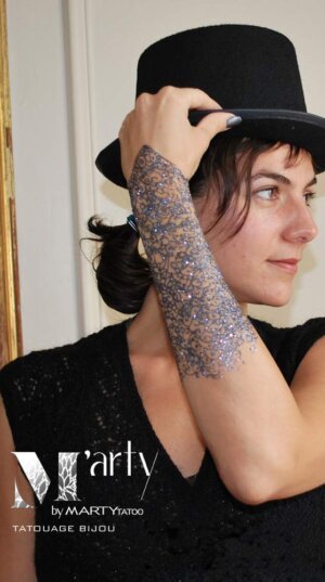 tatouage bijou, tatouage éphémère, tatouage paillette